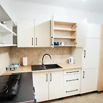Krakowapart Zyblikiewicza דירה *