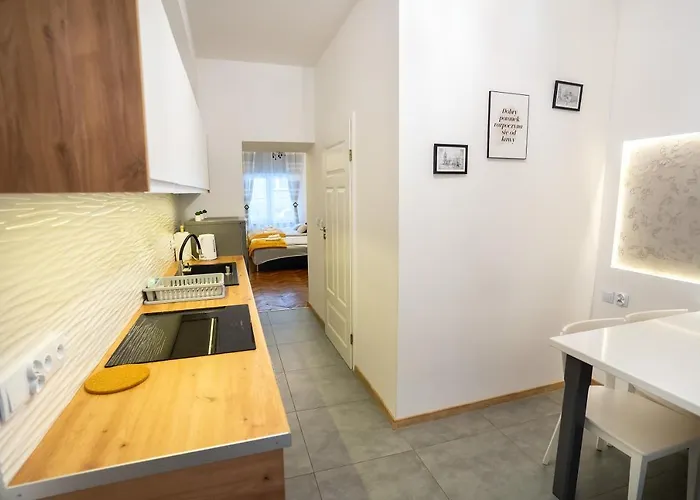 Krakowapart Zyblikiewicza * Cracovia